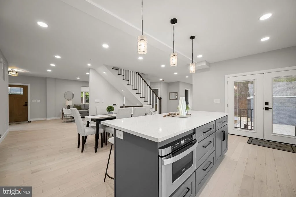 Photo of 601 RAY DRIVE