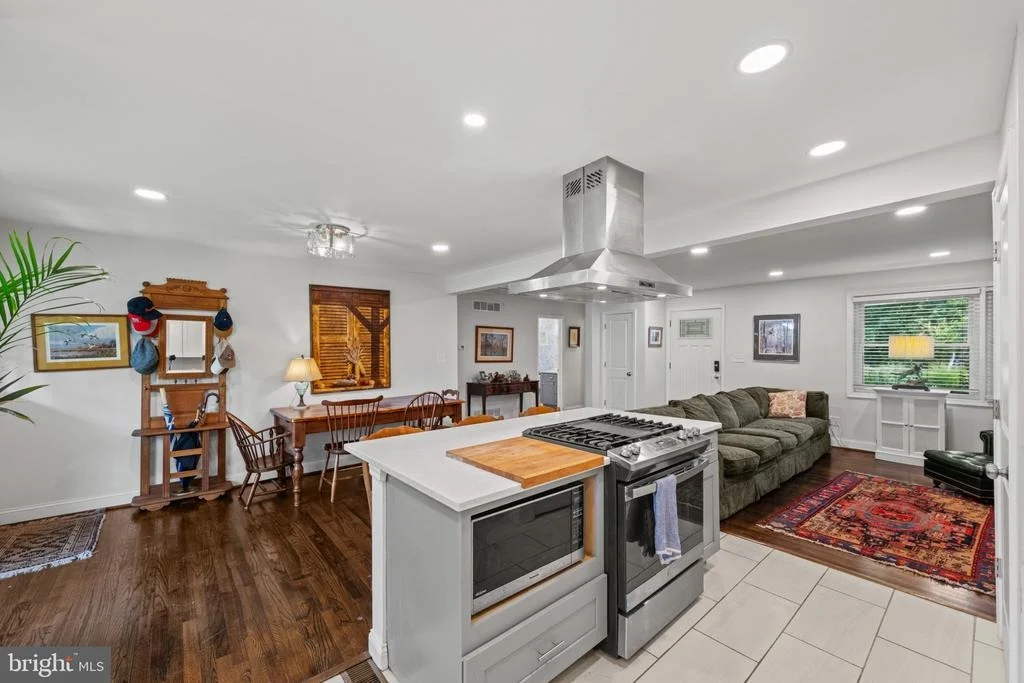 Photo of 803 JOPPA ROAD W