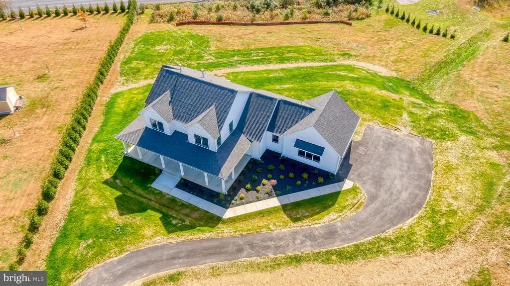Photo of 2527A FOURLEAF DRIVE