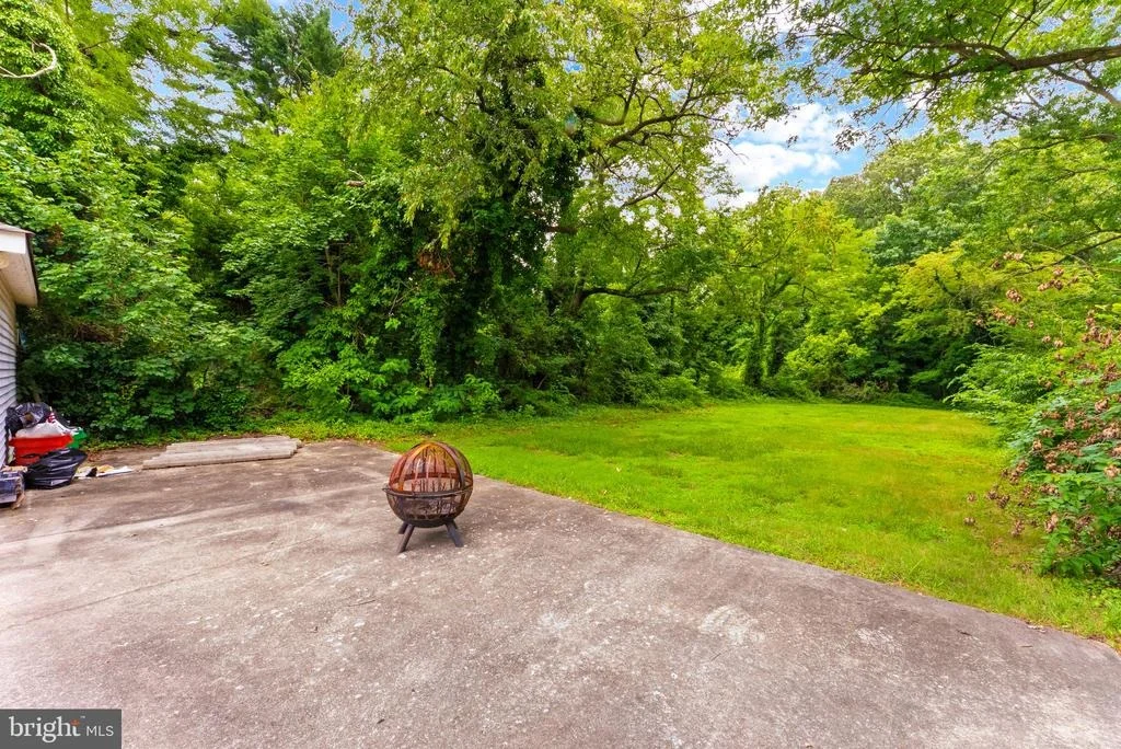 Photo of 1124 MANTUA PIKE