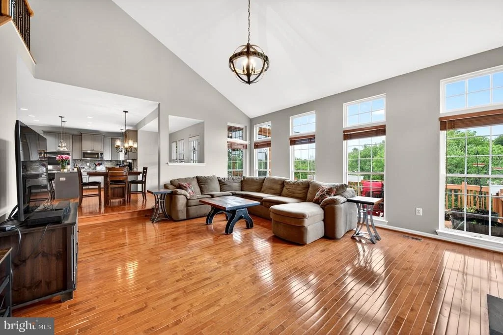 Photo of 8 N POINTE TERRACE