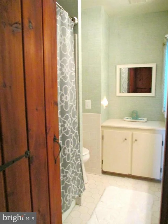 Photo of 2807 BEACH DRIVE