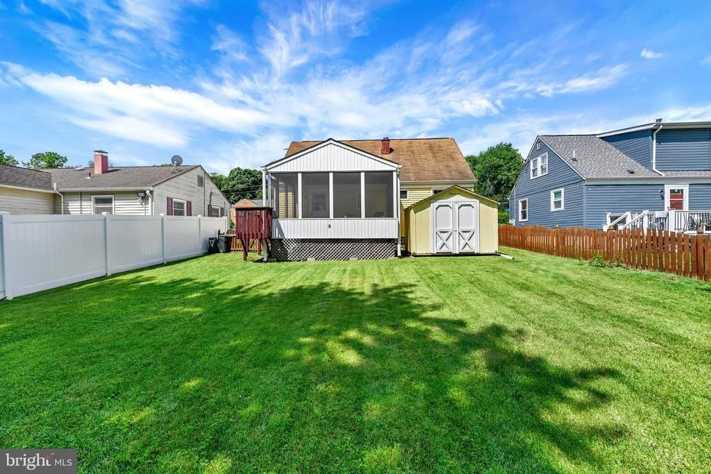 Photo of 634 LONGVIEW