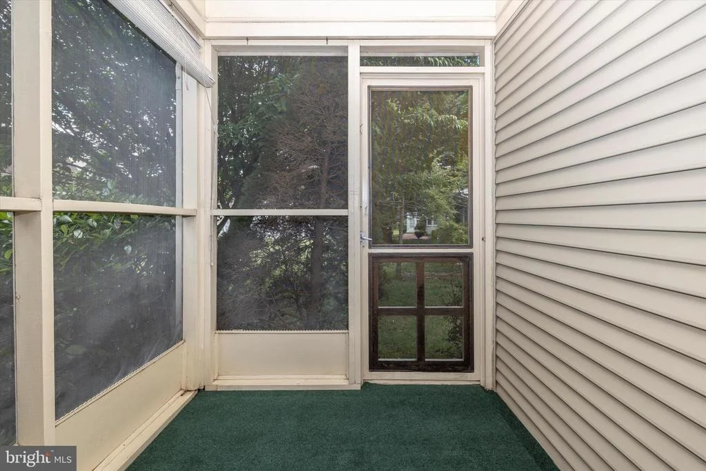 Photo of 827 DUNBROOKE COURT