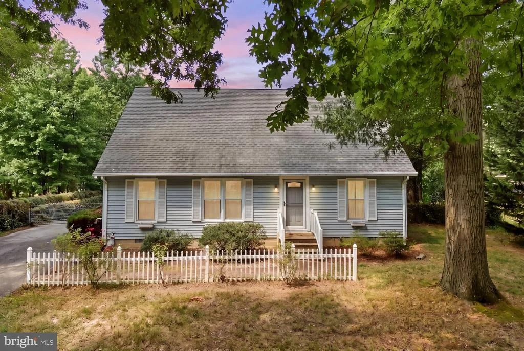 Photo of 912 BUCKINGHAM DRIVE