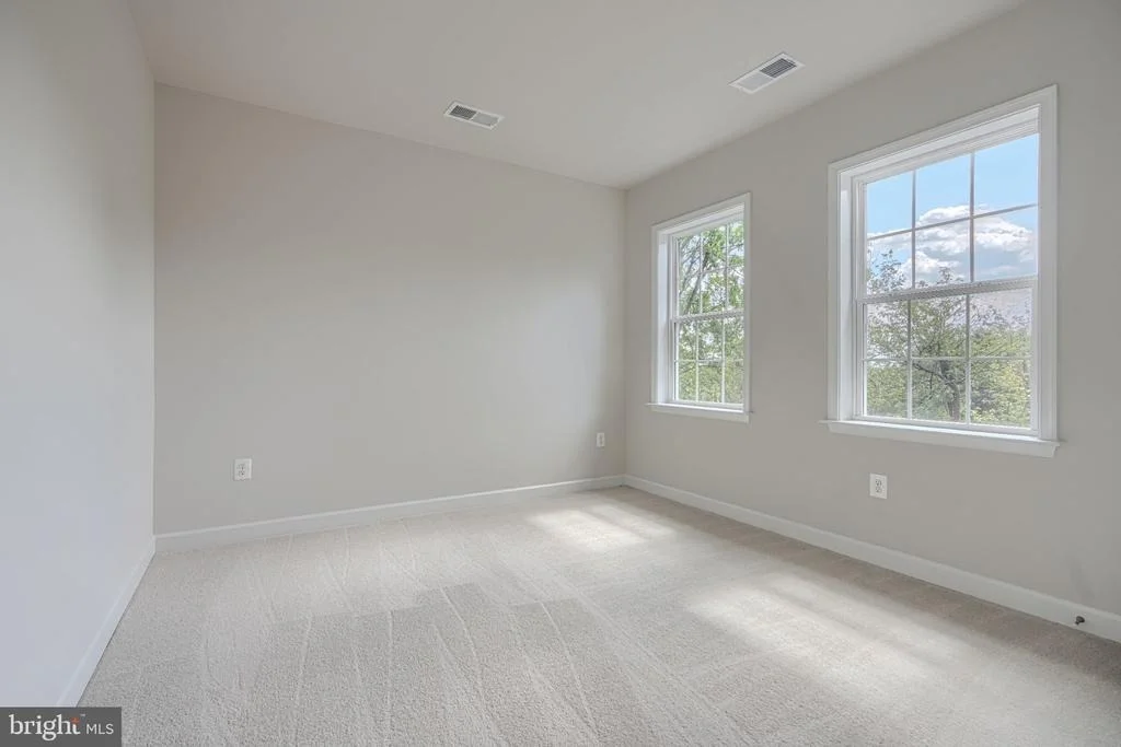 Photo of 6060 FLOREY ROAD