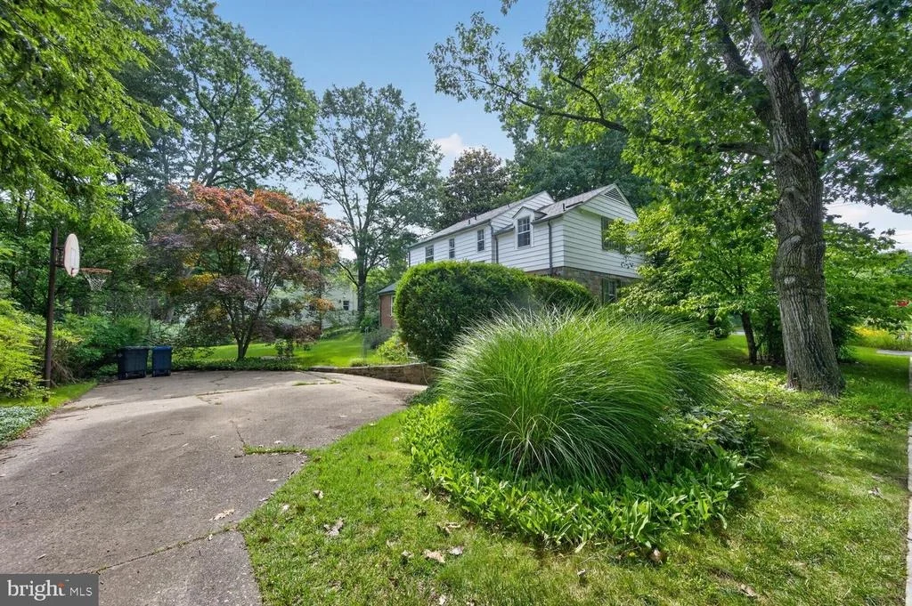 Photo of 4747 UPTON STREET NW