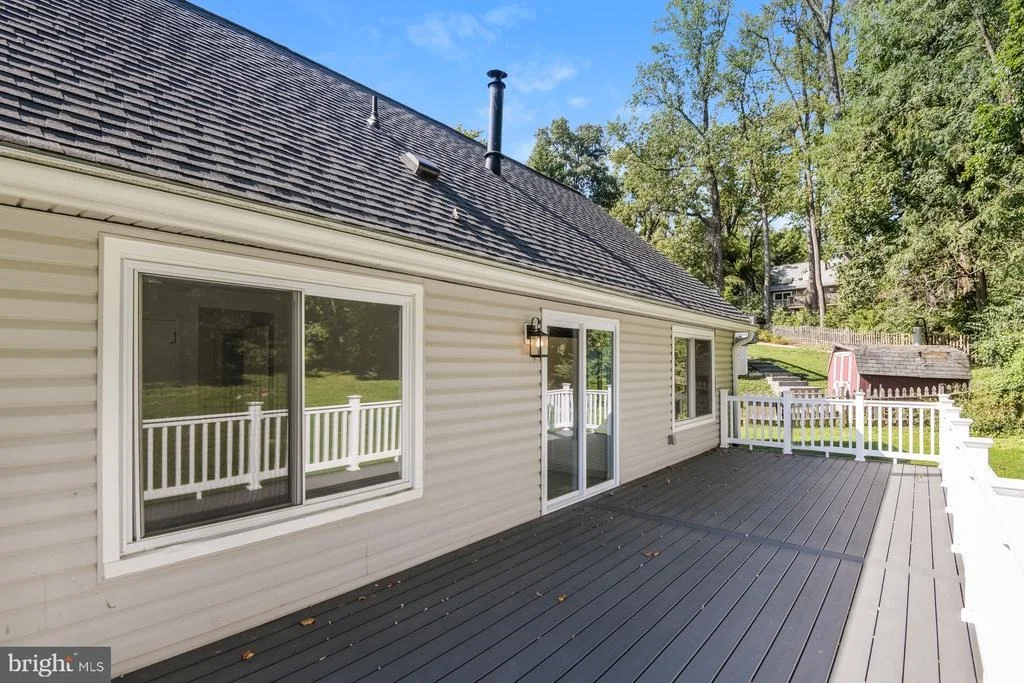 Photo of 10103 MEREDITH AVENUE