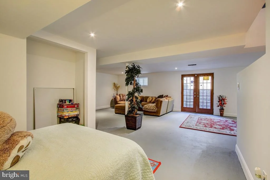 Photo of 14016 SCHAEFFER ROAD
