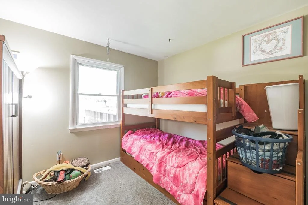 Photo of 5619 MANOR DRIVE