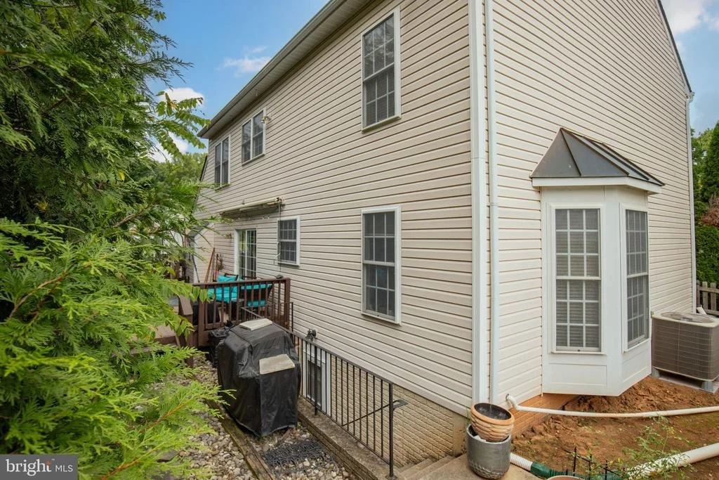 Photo of 6405 IVY SPRING ROAD