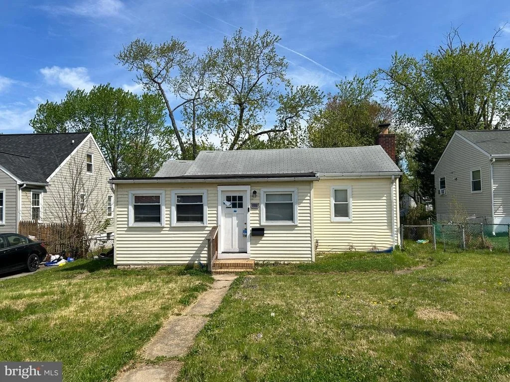Photo of 4624 MARY AVENUE