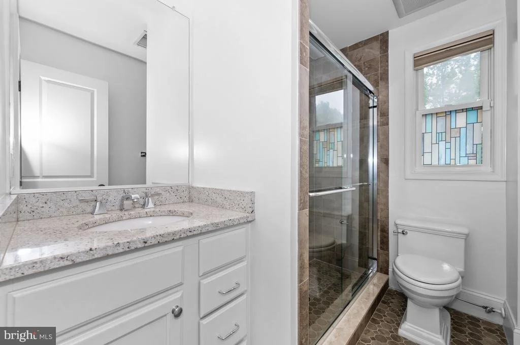 Photo of 6 E HAMILTON AVENUE