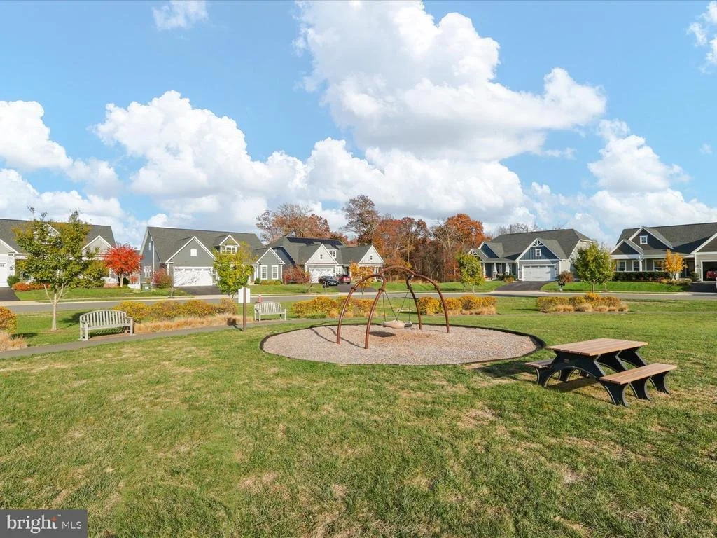 Photo of 25970 LIQUIDAMBAR LANE