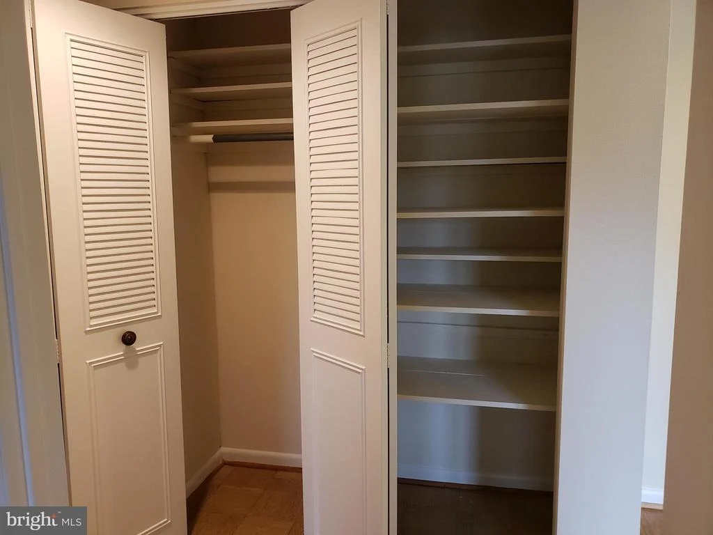 Photo of Unit 72D at 3600 GLENEAGLES DRIVE