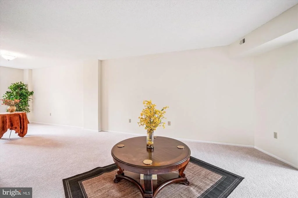 Photo of Unit 3412 at 15115 INTERLACHEN DRIVE