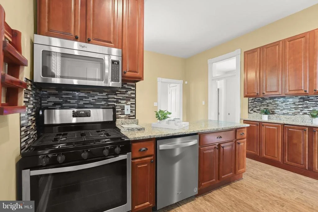Photo of 1209 LINDEN AVENUE