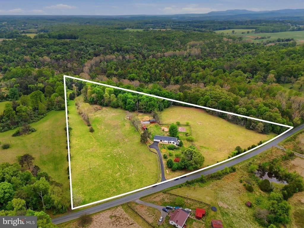 Photo of 481 JAMES CITY ROAD