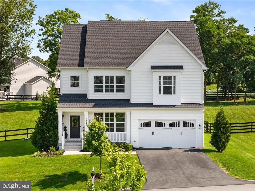 Photo of 35928 PLATINUM DRIVE