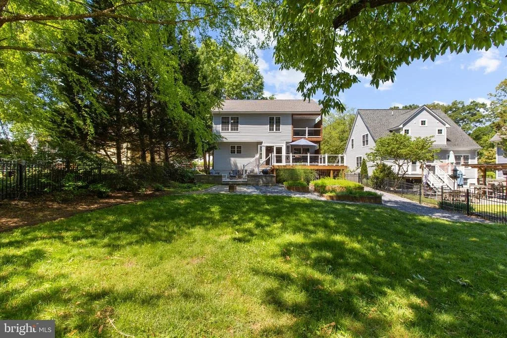 Photo of 102 BREWER AVENUE
