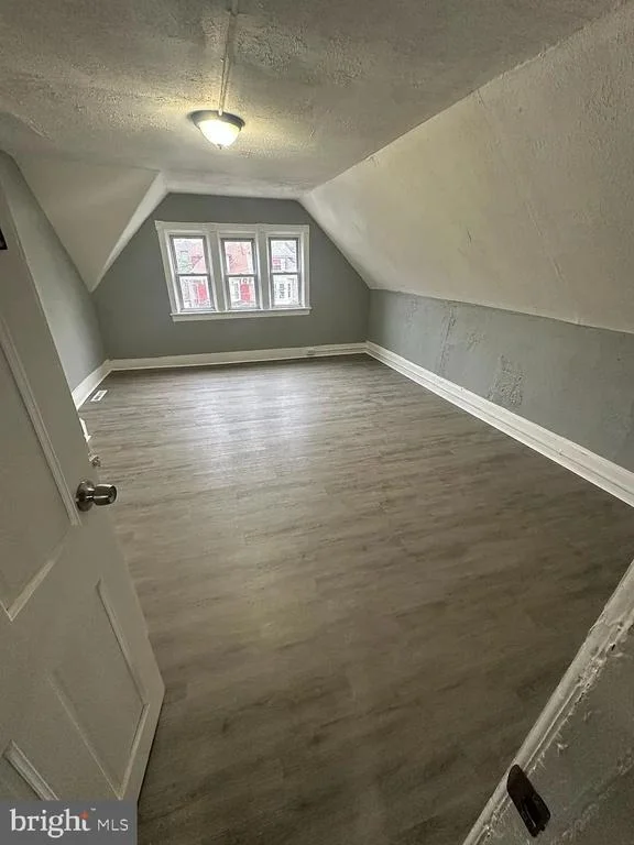 Photo of 32 DELAWAREVIEW AVENUE