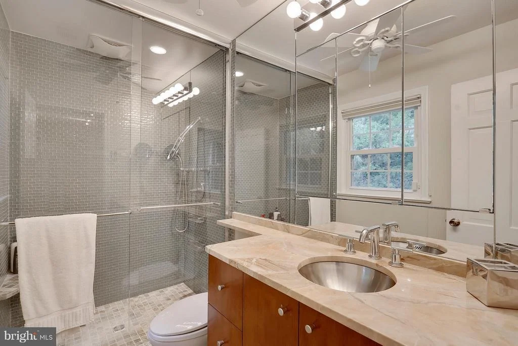 Photo of 2124 EDGEWATER PARKWAY