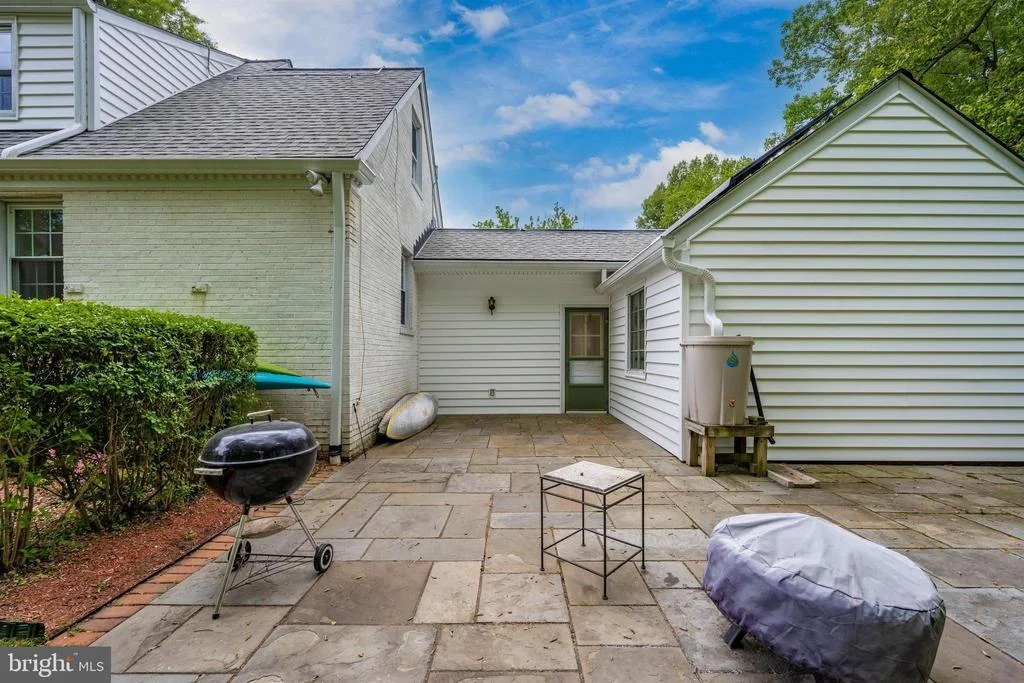 Photo of 1101 ROSWELL DRIVE