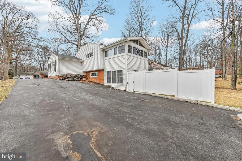 Photo of 33 SHERATON ROAD