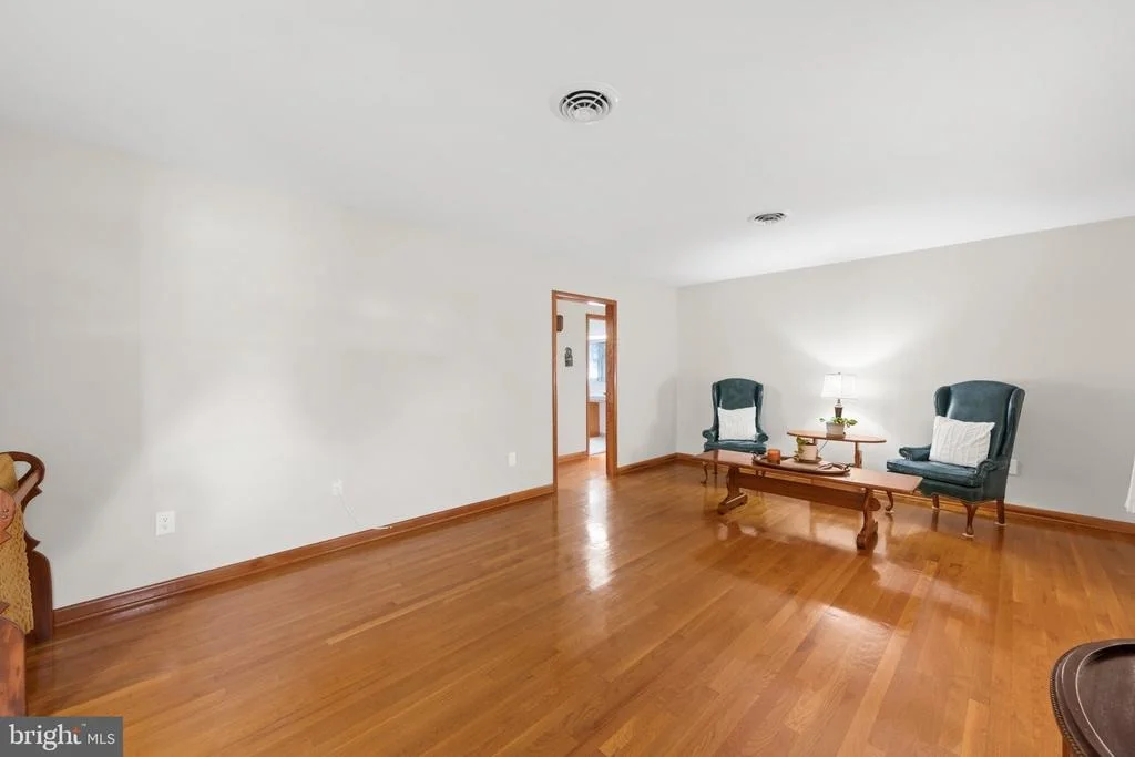 Photo of 325 CALVIN DRIVE