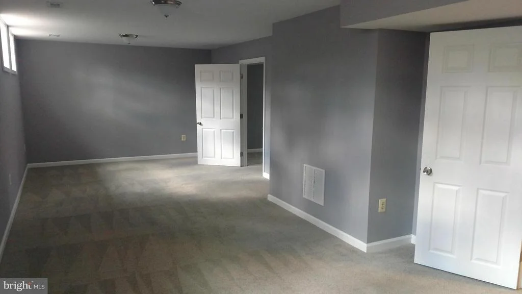 Photo of 1608 HUTCHINSON LANE