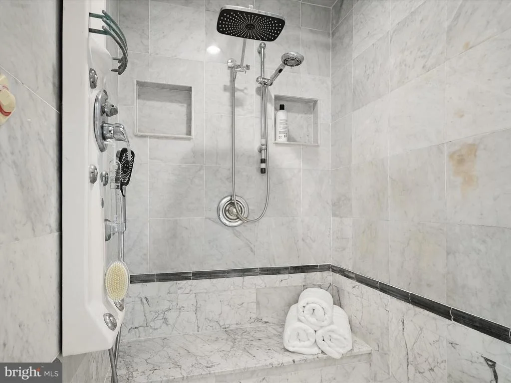 Photo of 1199 ASQUITHPINES PLACE