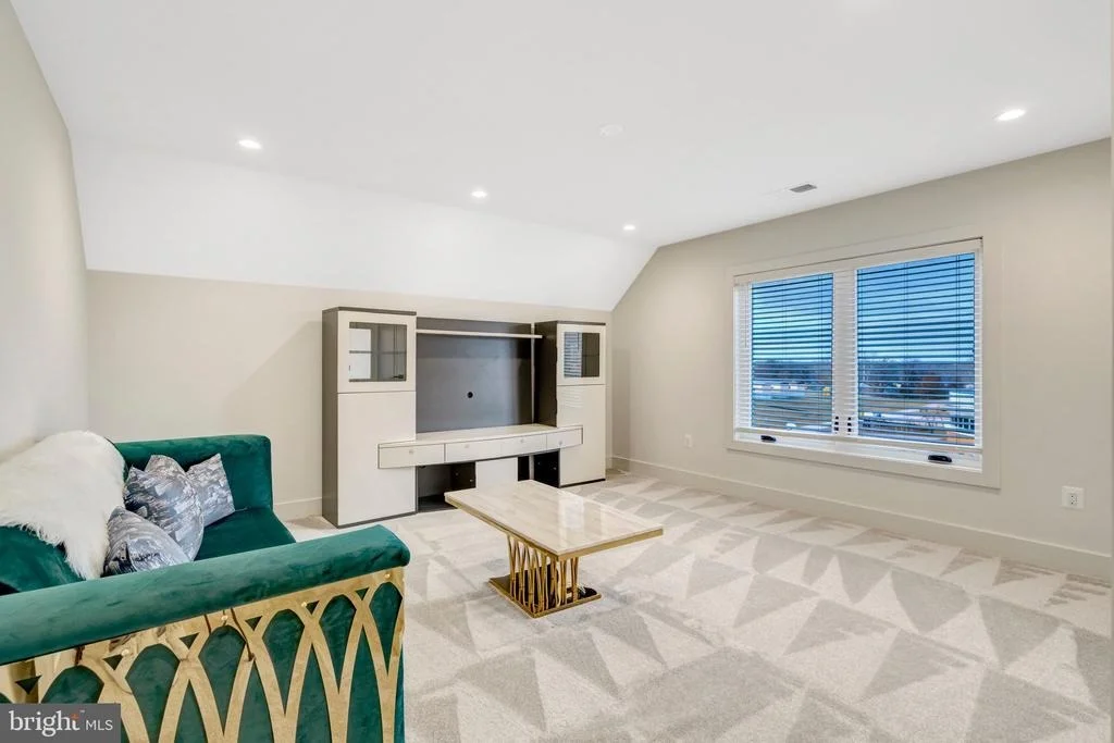 Photo of 8709 YORKSHIRE LANE