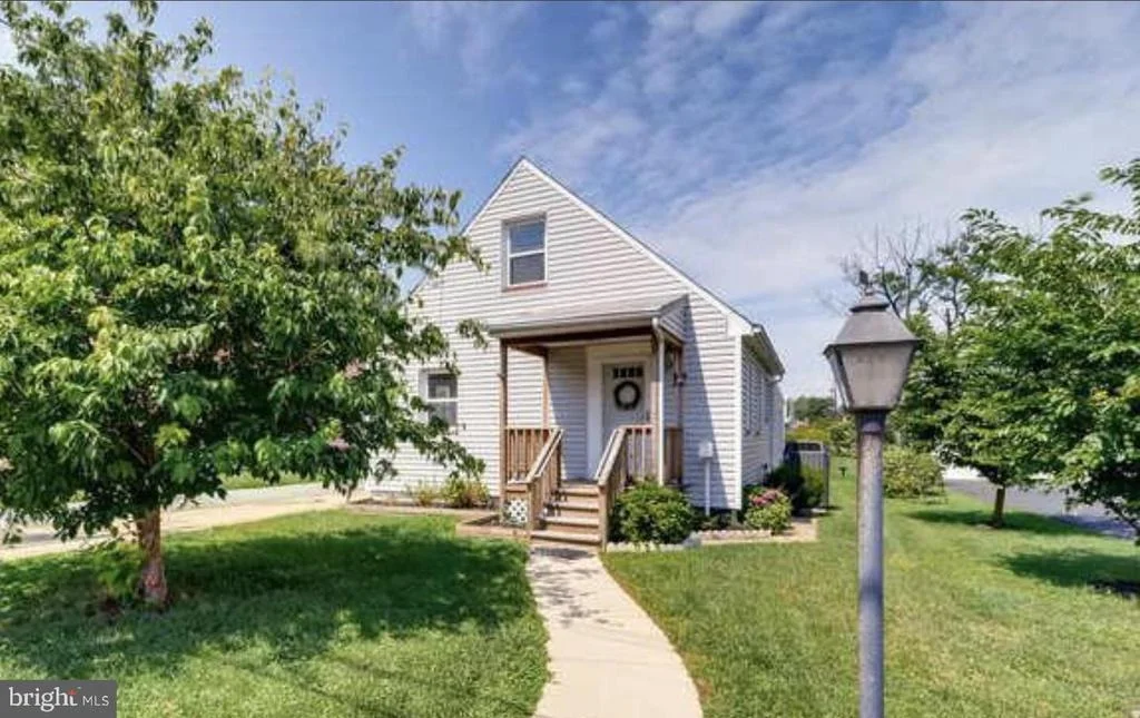 Photo of 12 HAMPTON ROAD