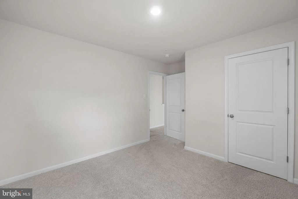 Photo of 2070 POMONA WAY