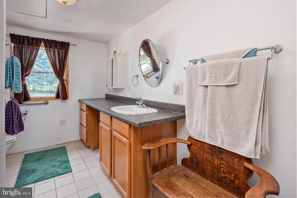 Photo of 1045 DOYLE ROAD