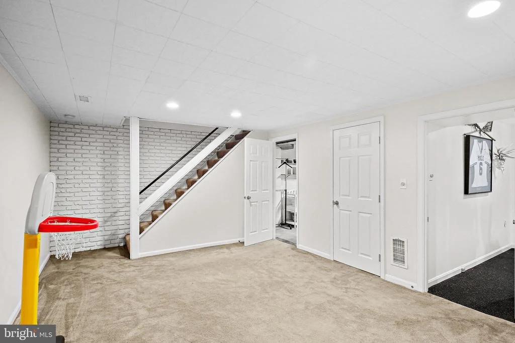 Photo of 6324 SUNHIGH PLACE
