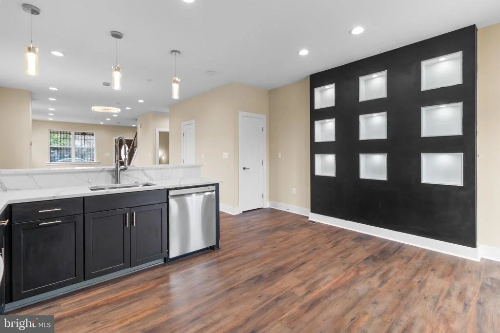 Photo of 2405 NAYLOR ROAD SE