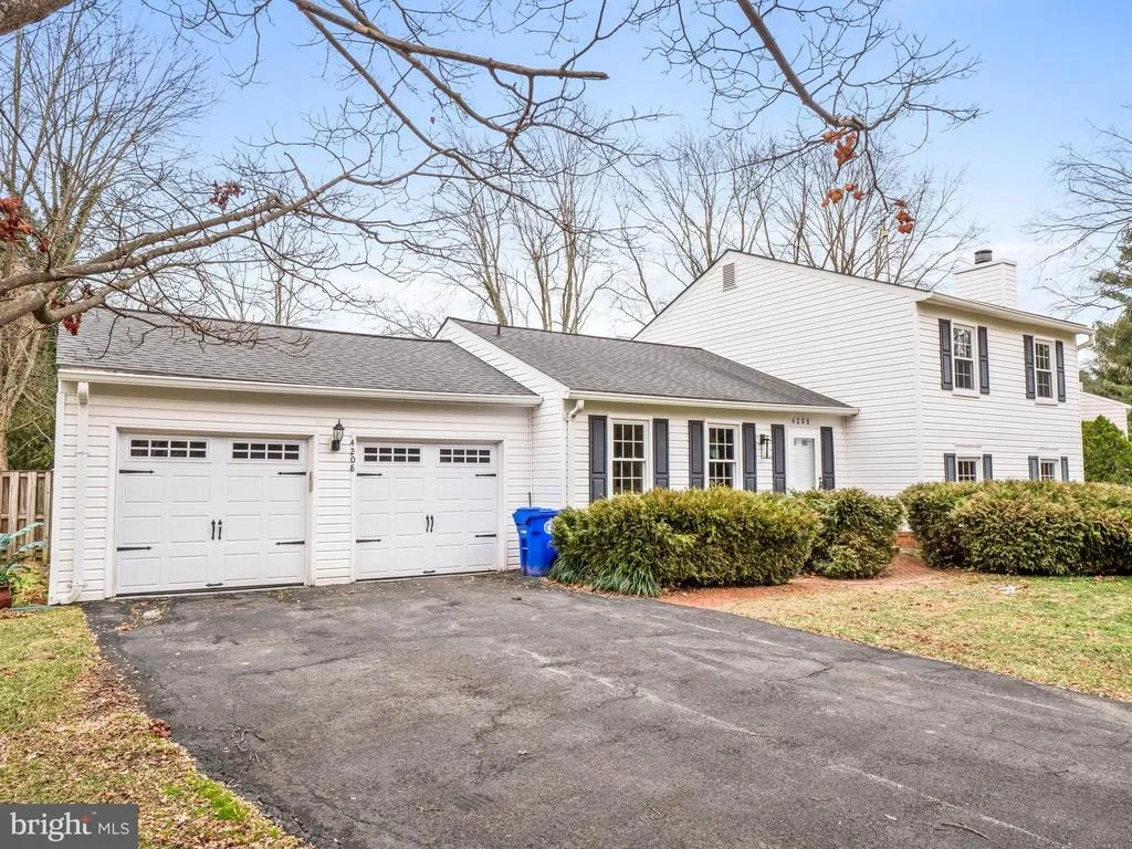 Photo of 4208 BRIARS ROAD