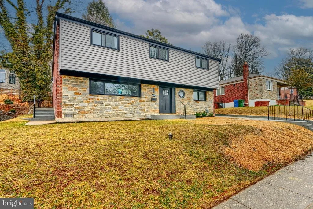 Photo of 2802 STEELE ROAD