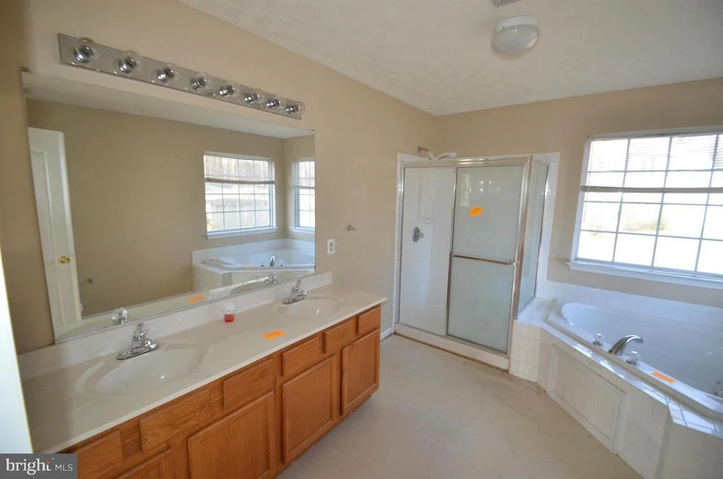 Photo of 2324 SOUTH HAMPTON DRIVE