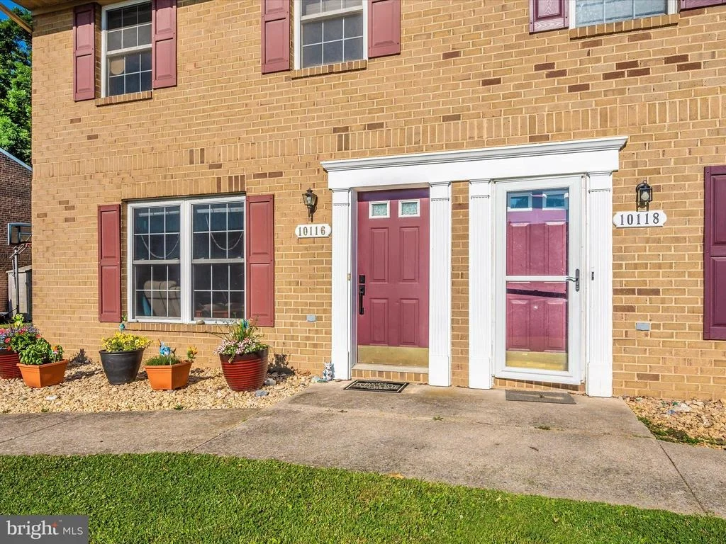 Photo of 10116 SAINT GEORGE CIRCLE