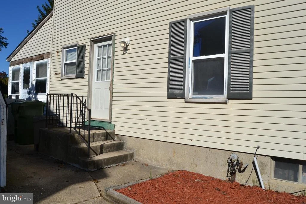 Photo of 1310 N ROLLING ROAD