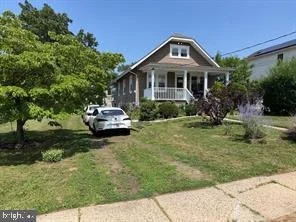 Photo of 327 OAKLAND AVENUE