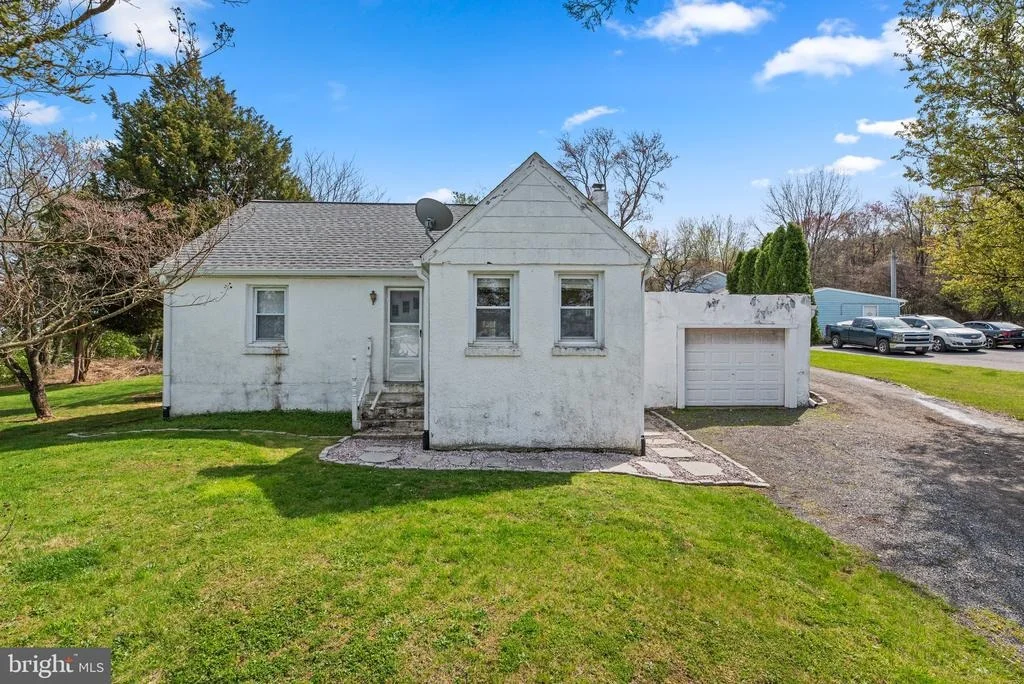 Photo of 7407 RIDGE ROAD