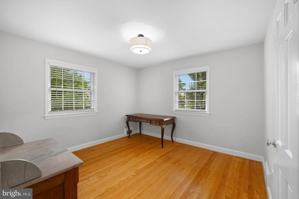 Photo of 8015 GLENDALE ROAD