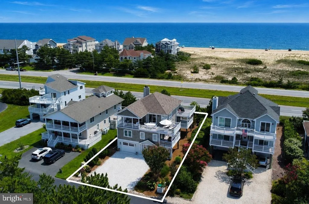 Photo of 36793 BAYSIDE DRIVE