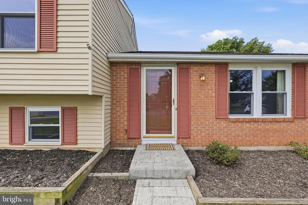 Photo of 1597 DOGWOOD DRIVE