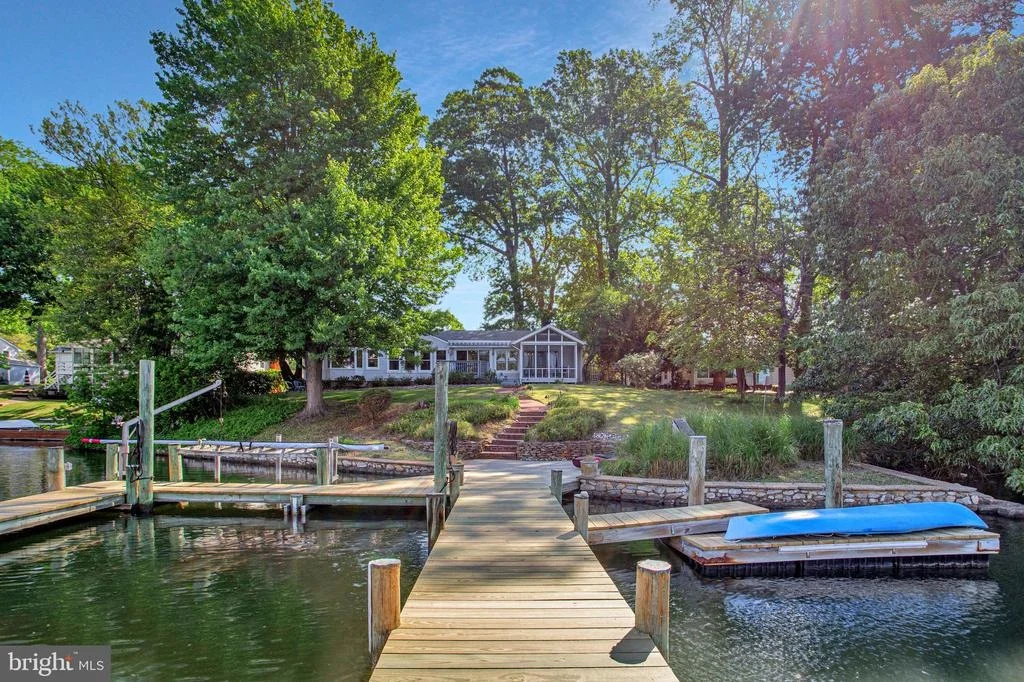 Photo of 528 GRAYS CREEK ROAD
