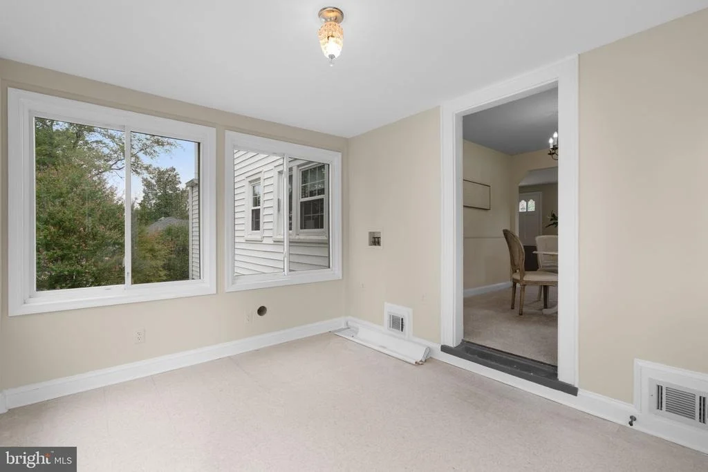 Photo of 319 SAINT LAWRENCE DRIVE