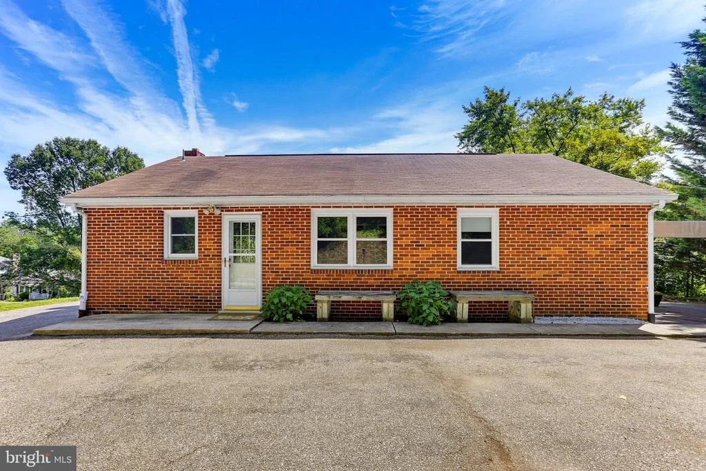Photo of 6050 HANOVER ROAD